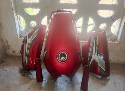 Honda CG 125 Fuel Tank & Side Covers (Red)