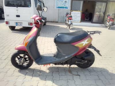Suzuki scooty let's 4