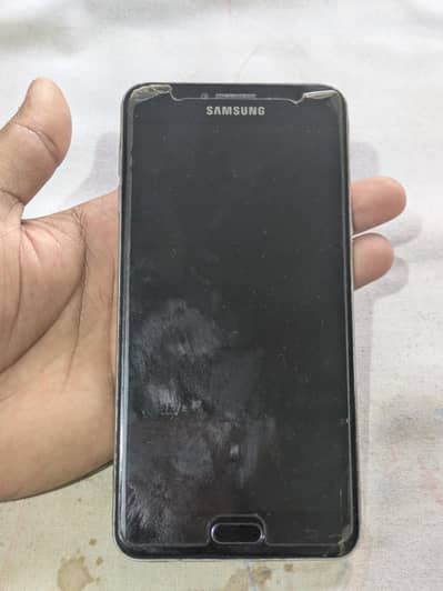 Samsung Galaxy C7 Box available 3/64 10/8 Condition miner Break Panel