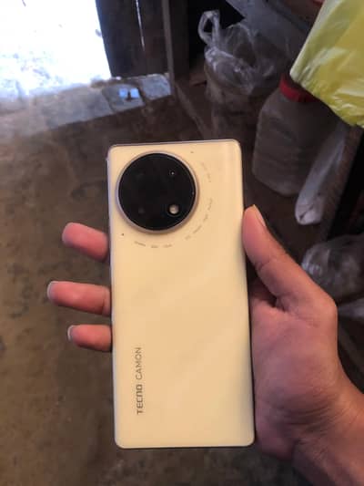 Tecno camon 30s lush condition 10/10 in warenty urgent sale