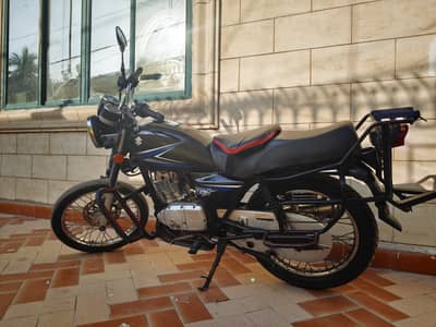 Suzuki GS 150 2019