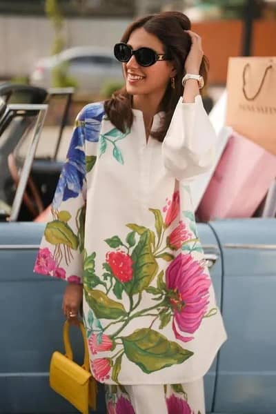 beautiful girls Eid collection stitches and unstitched