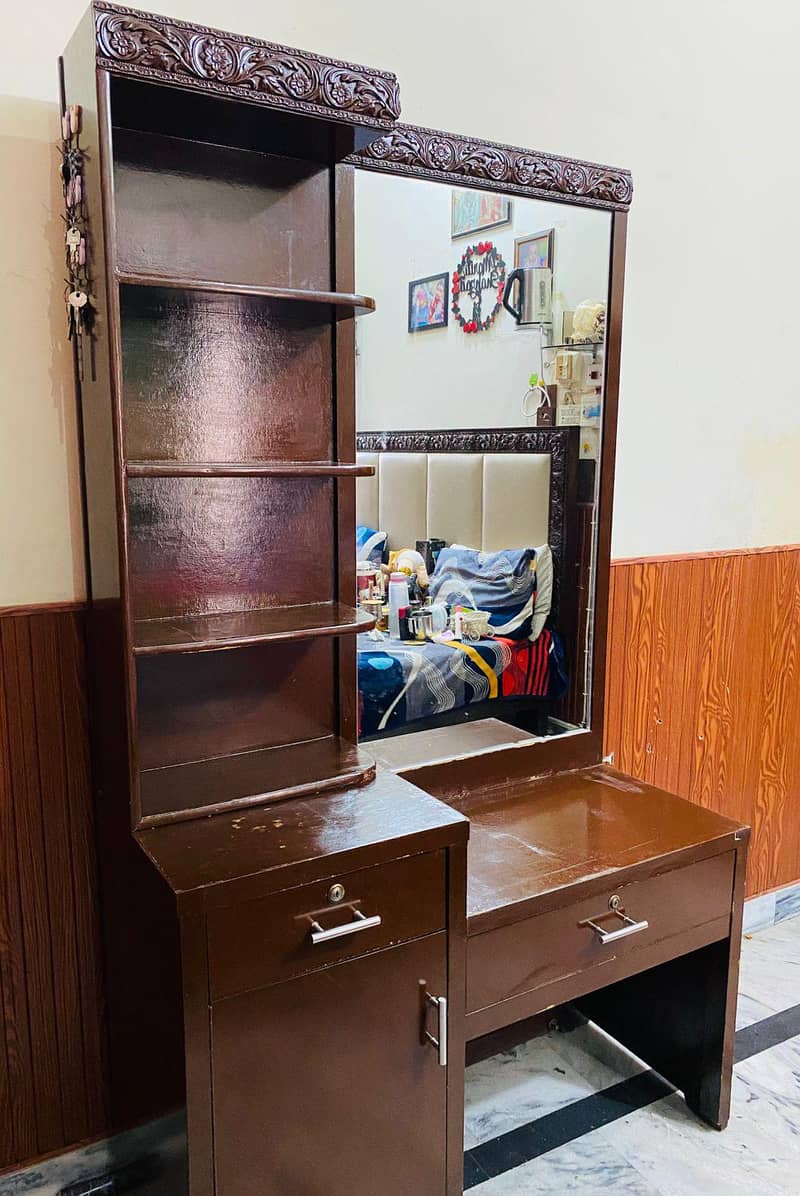 Dressing table 1