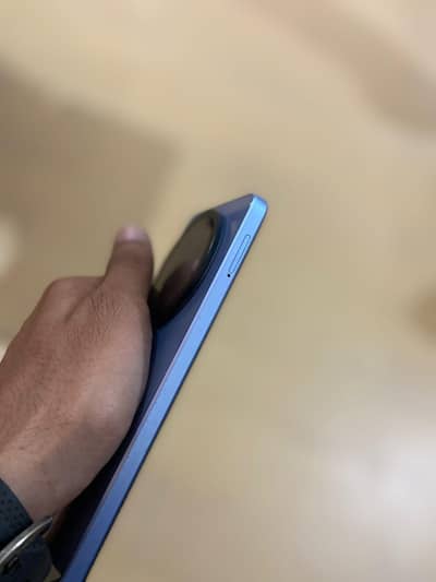 Redmi A3 with box or original charger