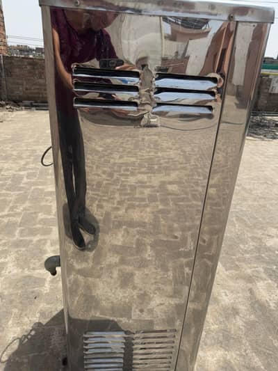 Electric water cooler same like Brand New condition