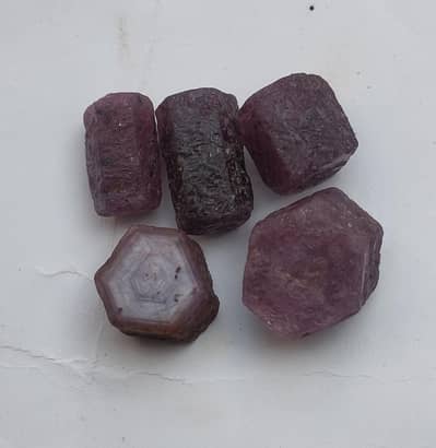 Emerald/Ruby/ Rough Marjan / Aqeeq/  Lapis lazuli/ Period/ Garnet