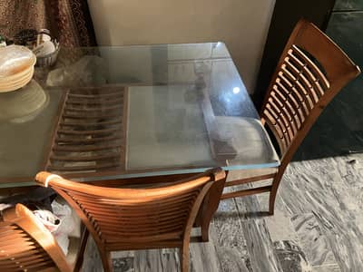 Dining Table set 6 chairs - Like New