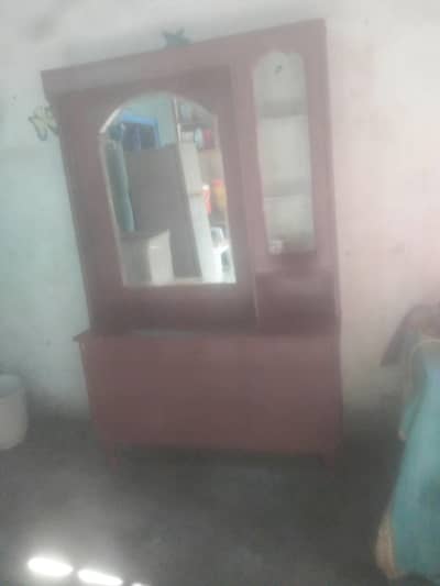 dressing table for sale good condition 03221510915 call me