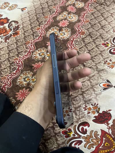 Iphone 15 pro max 256gb jv Battery health 87%