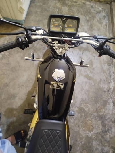 Honda 125 special edition Gold