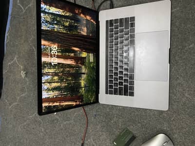 Macbook Pro 2018 1TB Core i-7