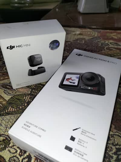 DJI Osmo Action 5 Pro Adventure Combo+DJI Mic Mini+Charger | Like New