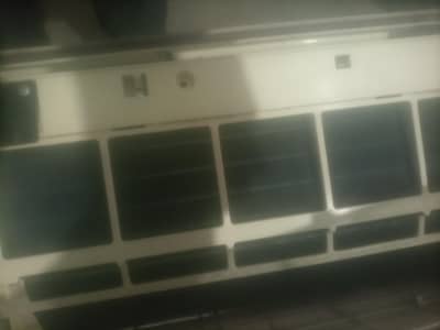 split Ac All OK condition 10 by 10 genion gas's mn h