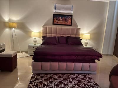 One bed apartment per day available Gulbarga green Islamabad