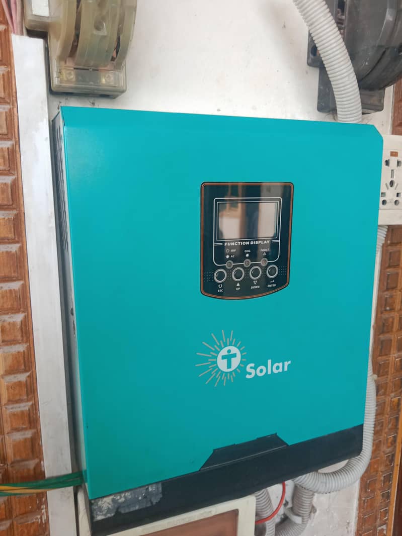 تین کے وی اے سولر انورٹر ہے ڈبل بیٹری  والا انورٹر ہے 1