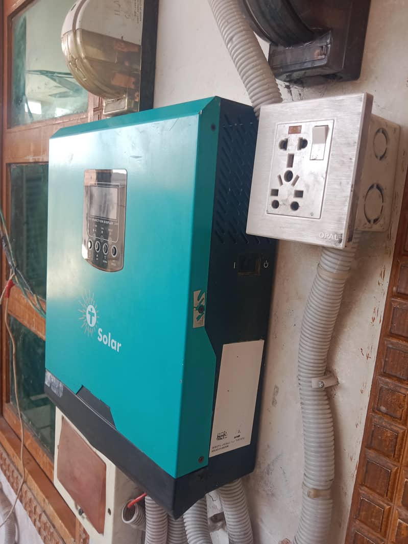 تین کے وی اے سولر انورٹر ہے ڈبل بیٹری  والا انورٹر ہے 2