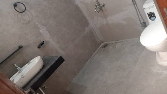 10 Marla Brand New 2nd Portion Available for Rent