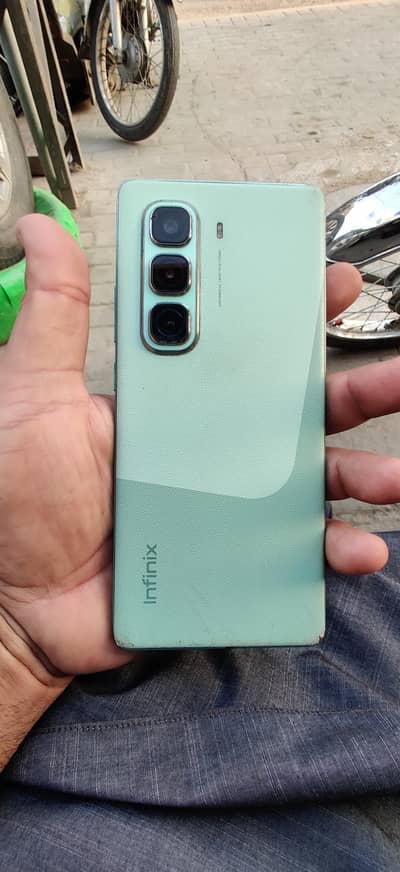 Infinix hot 50 pro plus 8/256 10/9 condition