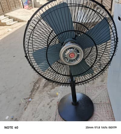 pedestal Fan medium size