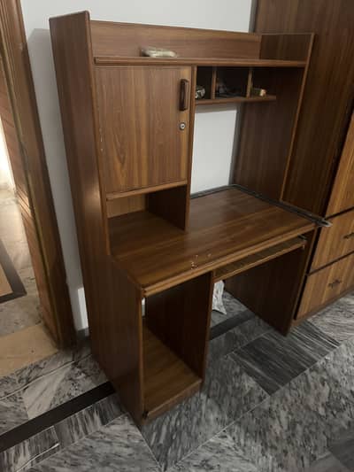 Study table computer table for sale