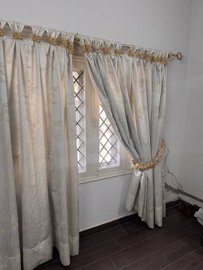 ROOM BRANDED CURTAINS - ONE PIECE