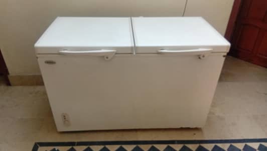 Waves two door fridge and freezer