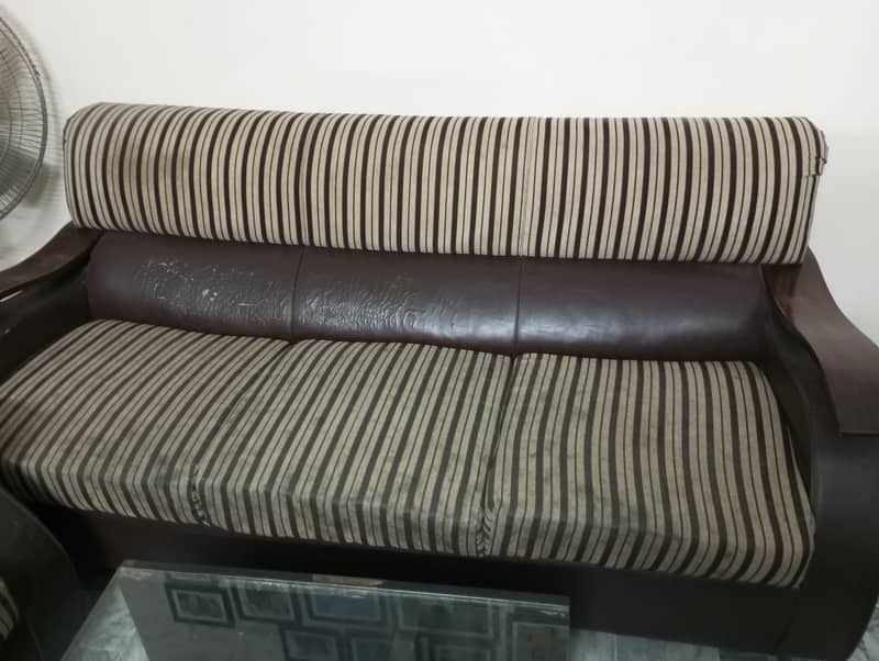 Used Sofa 0