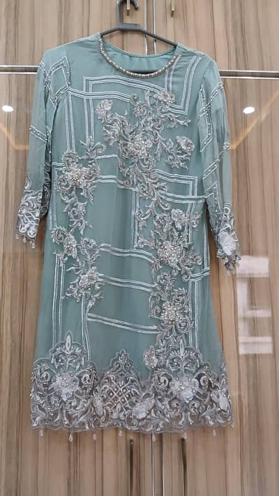 beautiful dress only 1 time used