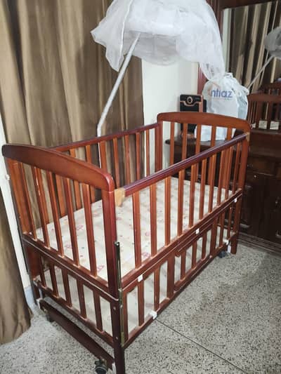 baby cot for sale