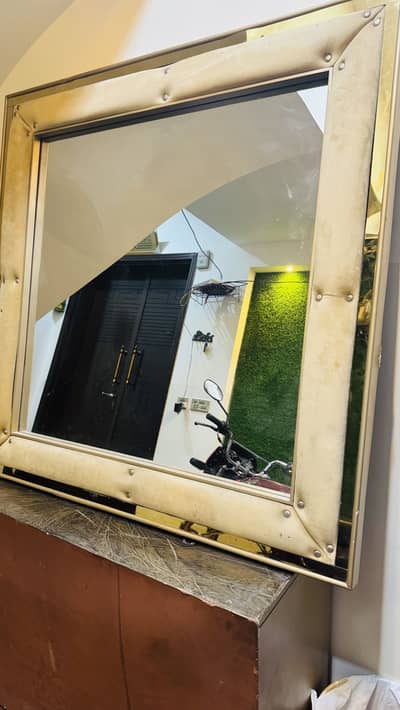 Dressing Table For sale