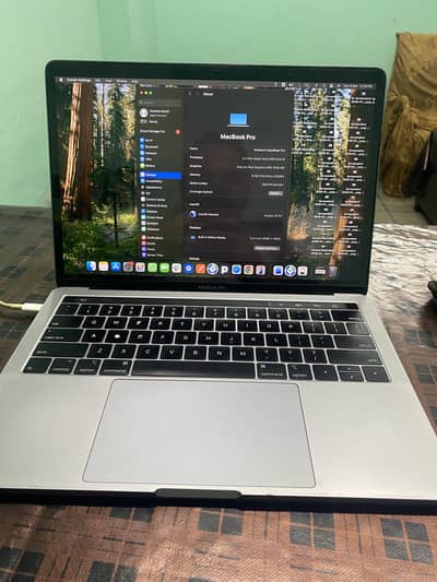 MacBook Pro 2019 13” | Core i5 | 8GB RAM | 256GB SSD | 4 Thunderbolt