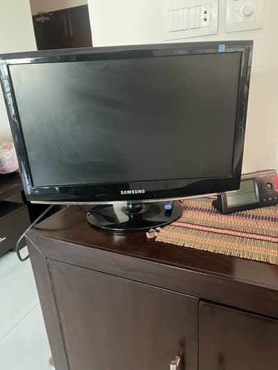 Samsung LCD monitor
