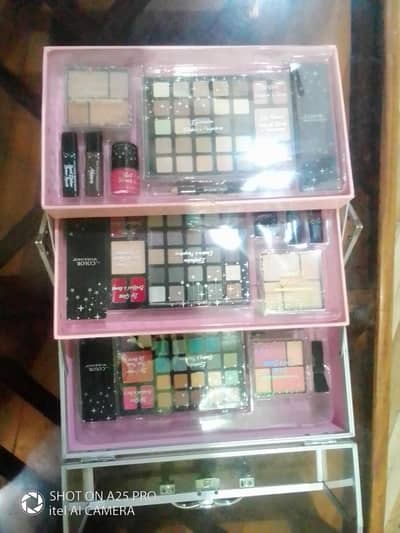 makeup box