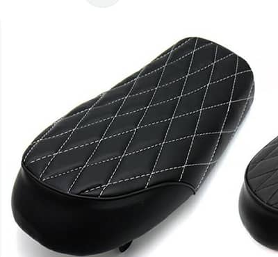 cafe racer bike CD70 seat