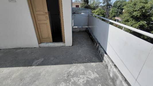 25x60 First Floor Available For Rent