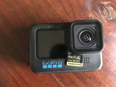 Gepro Hero 10 with three battries and memorey card.