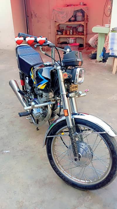Honda 125 2007 model hai taiyar karvaya hai Sara
