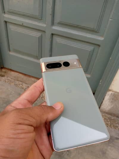 Google pixel 7 pro urgent sell