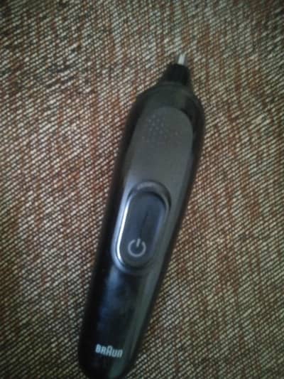 nose hair trimmer