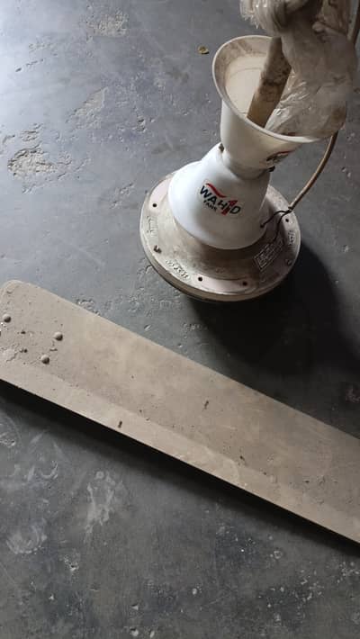 ceiling fan (chlta nahi ha)  03700/127/0/27