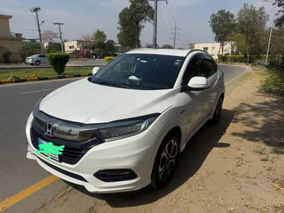Honda vezel 2018 model 2022 registered
