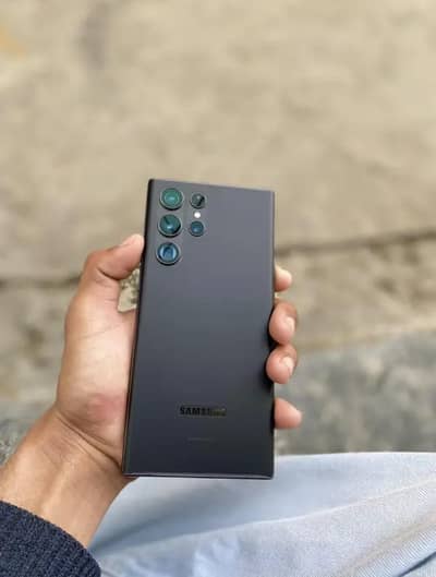 Samsung Galaxy s22 ultra (read add carefully)