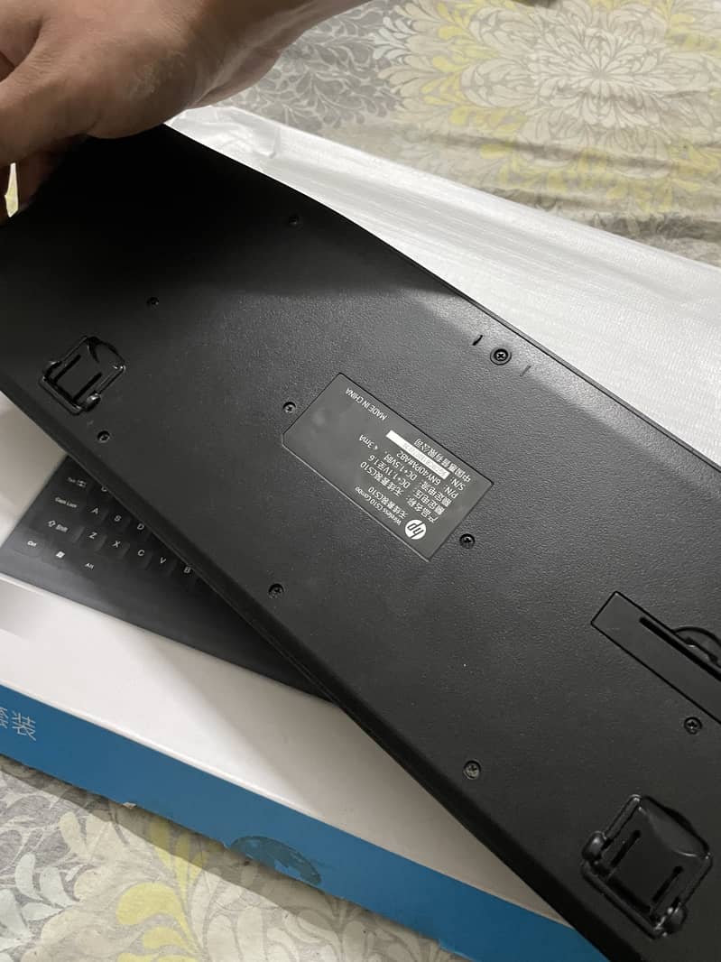 Wireless Mouse & keyboard. 2