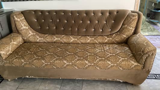 5 seater sofa set for sale in used like new condition