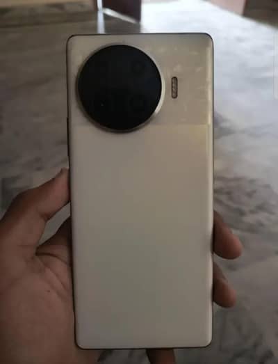 Tecno spark 20 pro plus