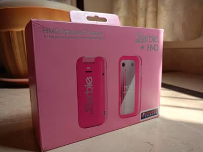 HMD Barbie Limited Edition