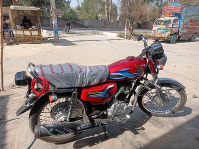 Honda125 condition like new numbr ni lga hwa