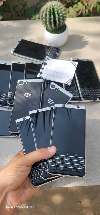 Sale sale Blackberry keyone silver special (Non pta sim working)