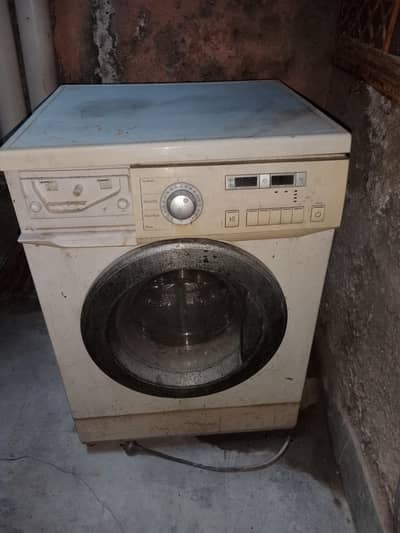 Washing machine LG front load automatic 7kg for sale