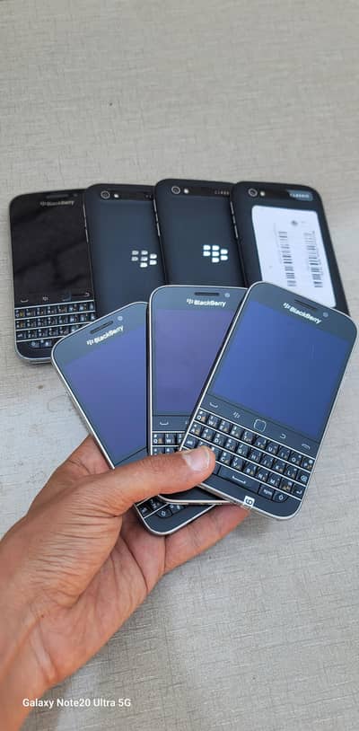 blackberry Q20 classic. . good condition (PTA OFFICIAL APPROVED)